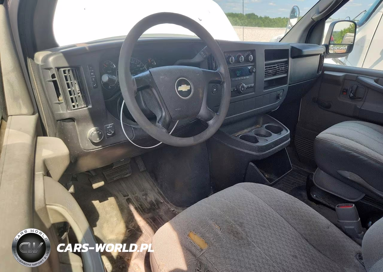 2010 Chevrolet Express G3500 VIN:1GB3G2AG2A1104375 - 8