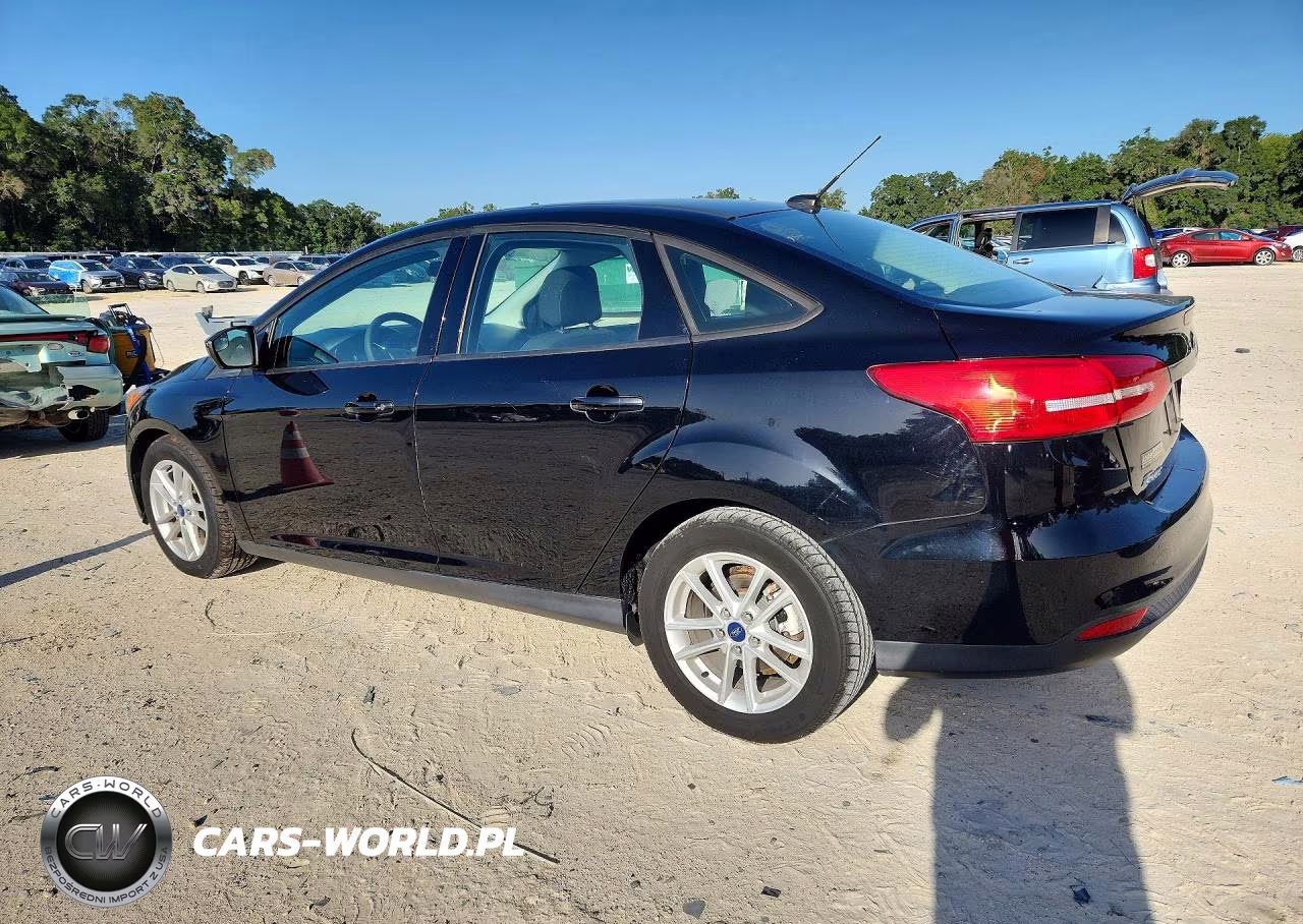 2018 Ford Focus Se VIN:1FADP3FE4JL203738 - 2