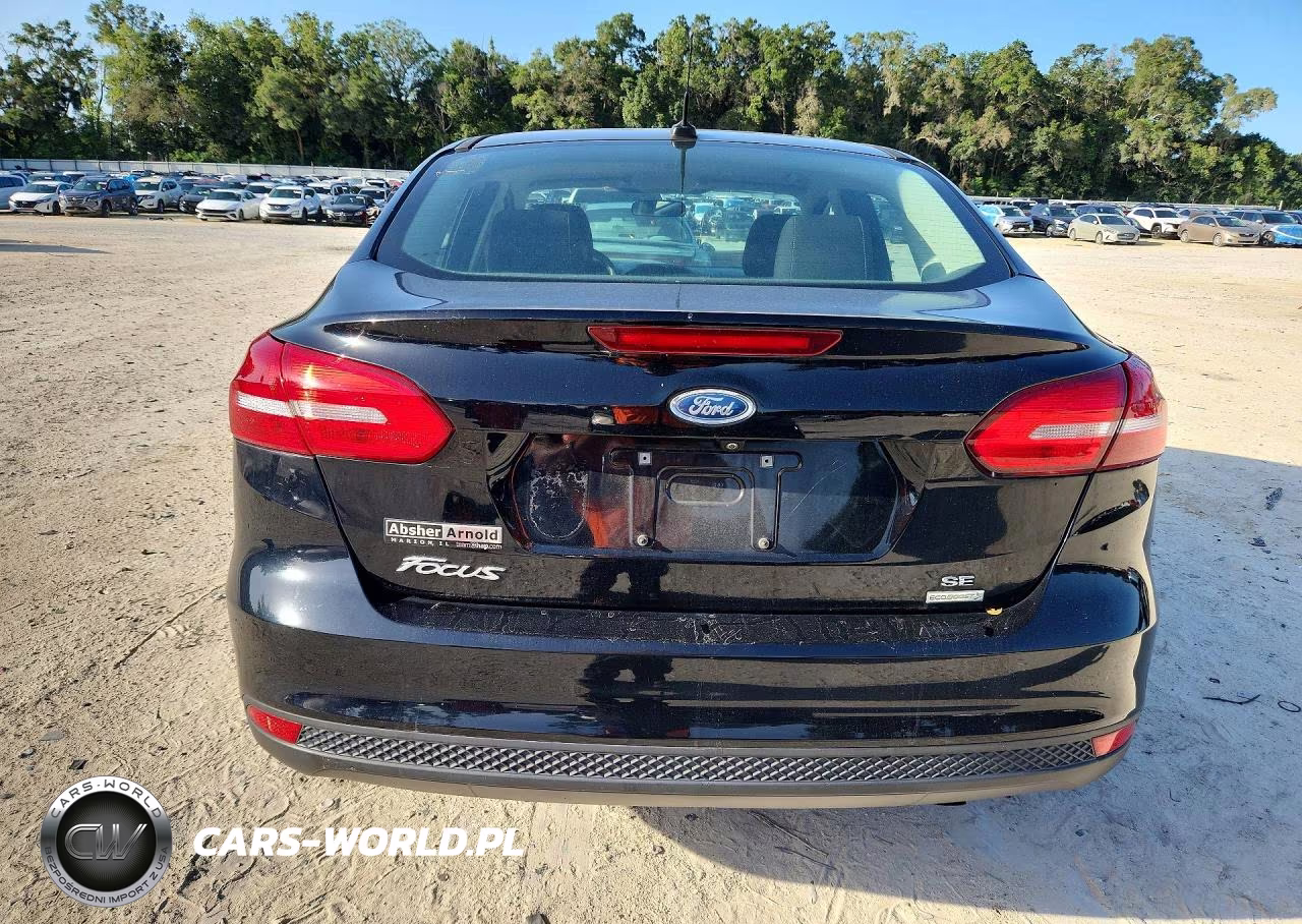 2018 Ford Focus Se VIN:1FADP3FE4JL203738 - 6