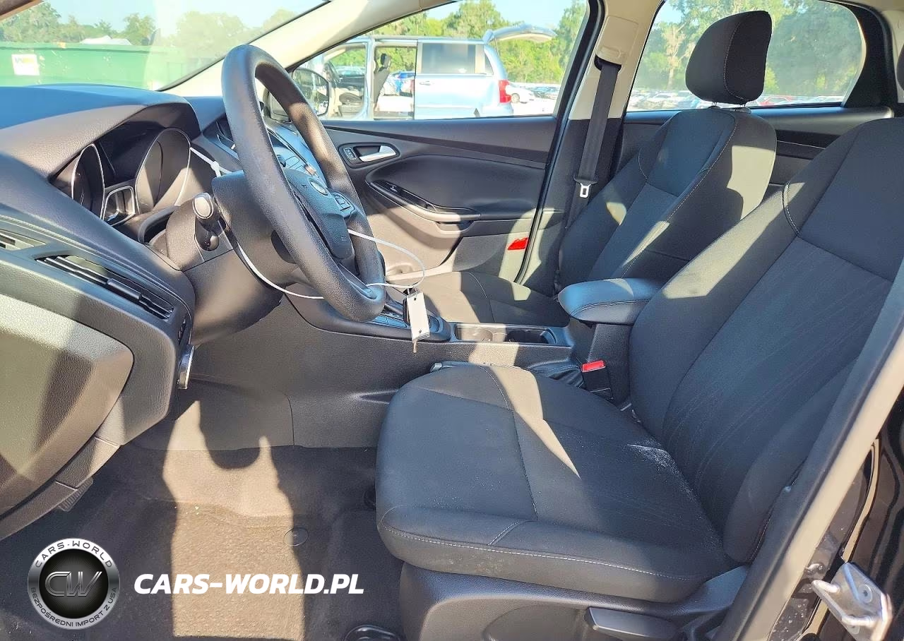 2018 Ford Focus Se VIN:1FADP3FE4JL203738 - 7