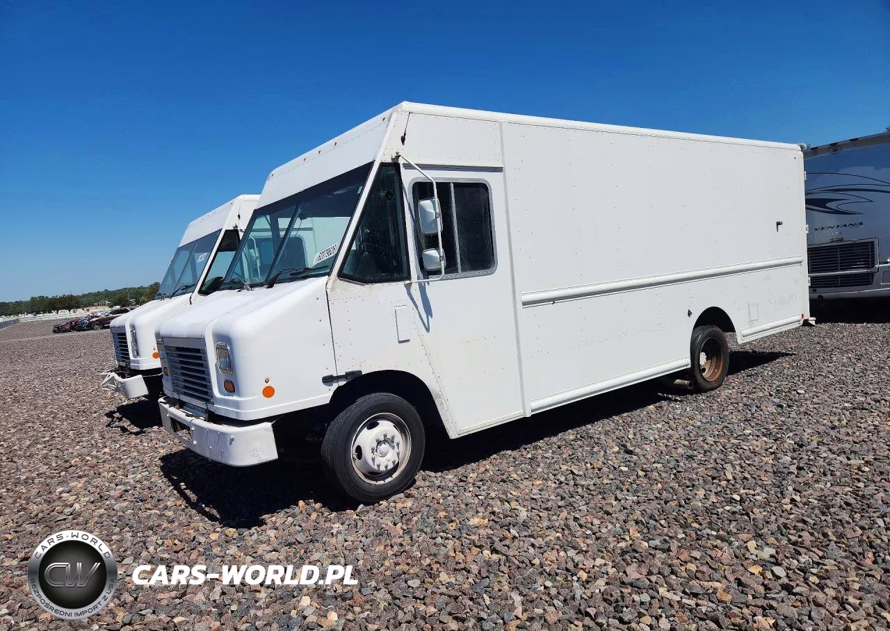 2016 Ford F59 Delivery Truck