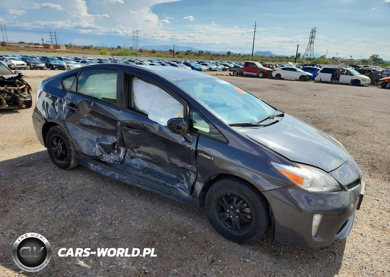 2014 Toyota Prius Two VIN:JTDKN3DU9E1761328 - 4