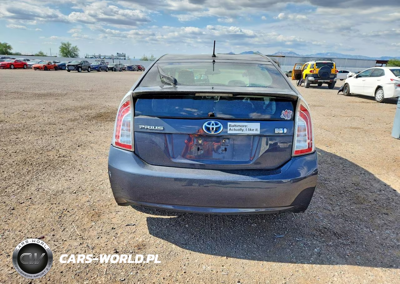 2014 Toyota Prius Two VIN:JTDKN3DU9E1761328 - 6