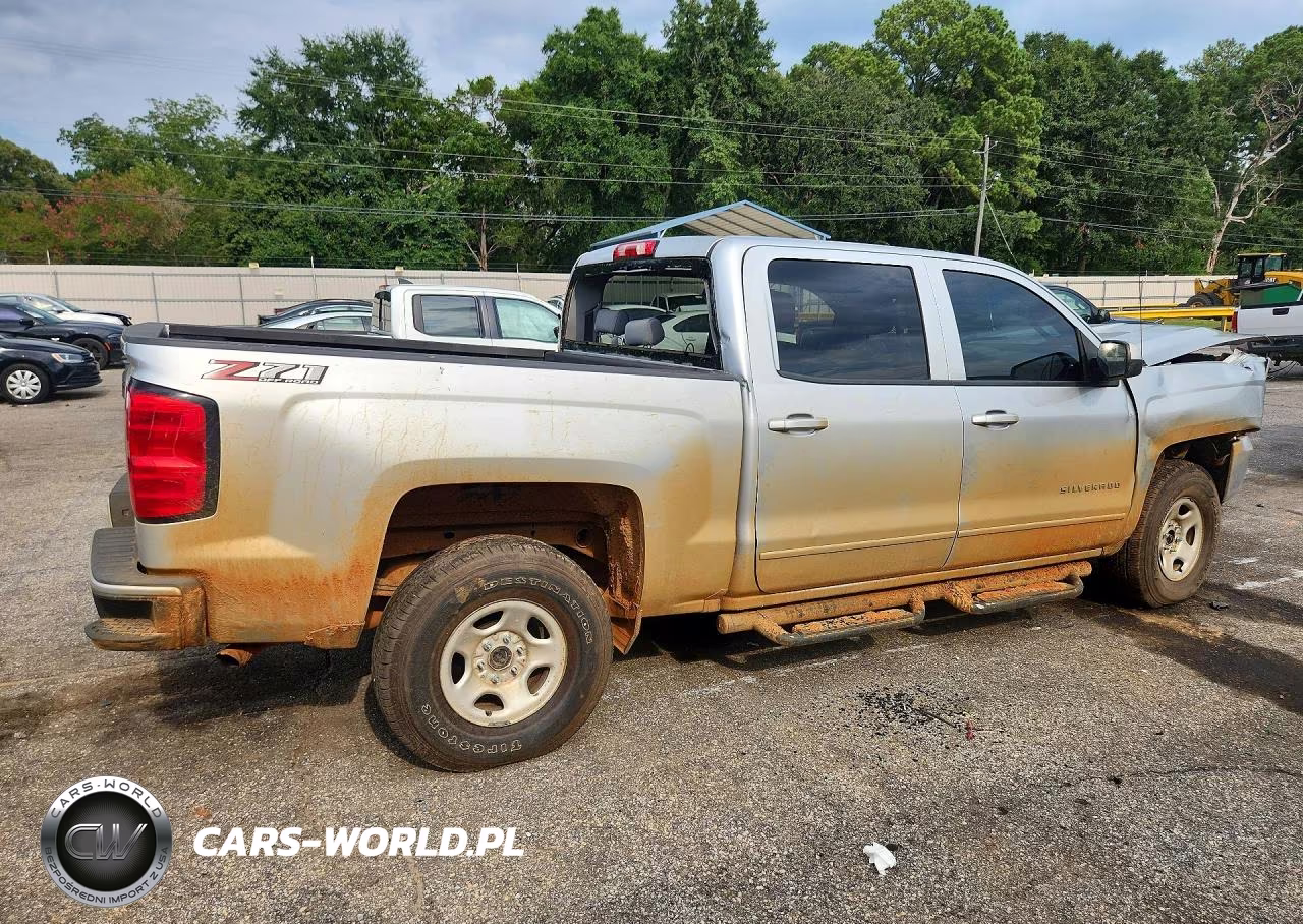 2018 Chevrolet Silverado K1500 Lt VIN:3GCUKREC6JG437890 - 3