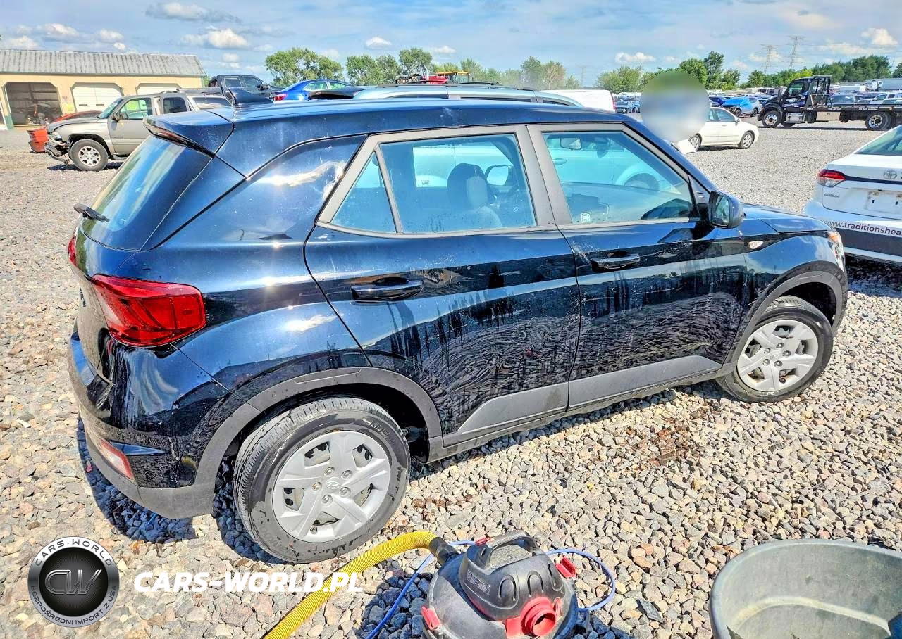 2020 Hyundai Venue Se VIN:KMHRB8A31LU016158 - 3