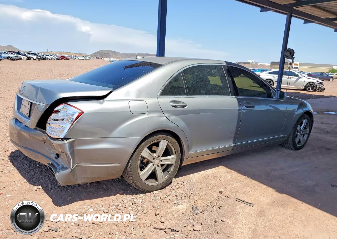 2011 Mercedes-Benz S 550 VIN:WDDNG7BB1BA385841 - 3