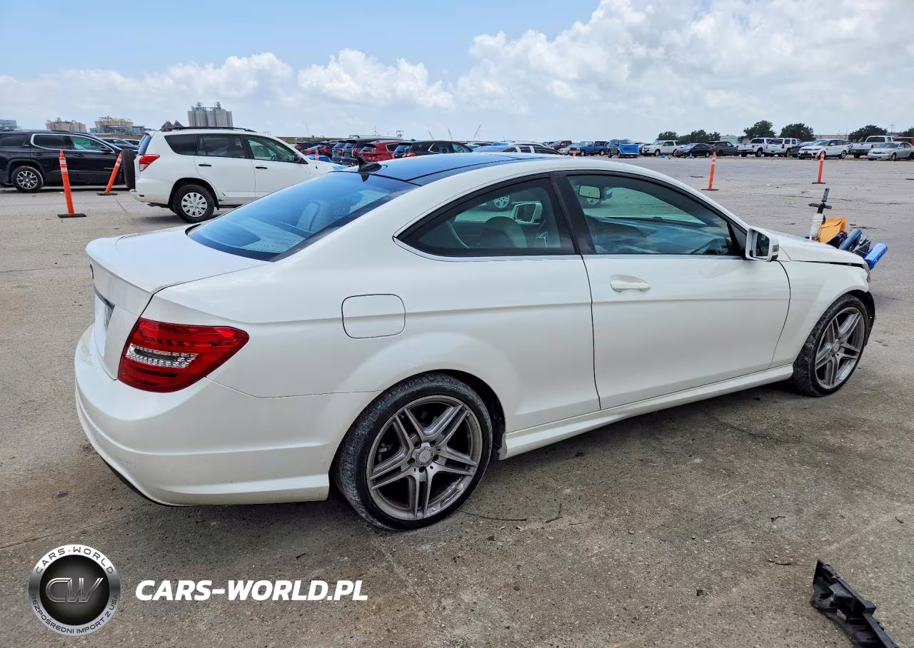 2013 Mercedes-Benz C 250 VIN:WDDGJ4HB6DG044211 - 3