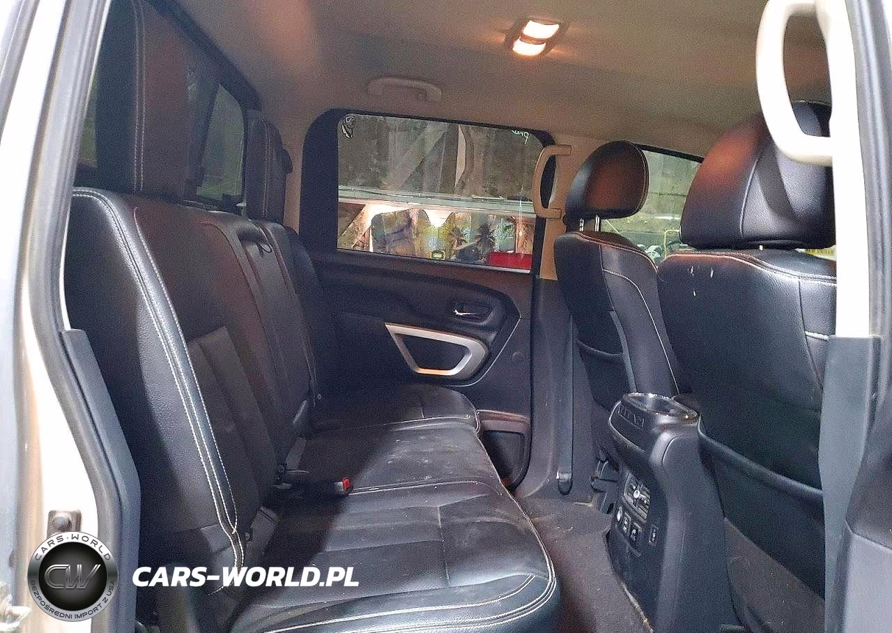 2019 Nissan Titan Xd Pro-4X VIN:1N6BA1F46KN521247 - 10