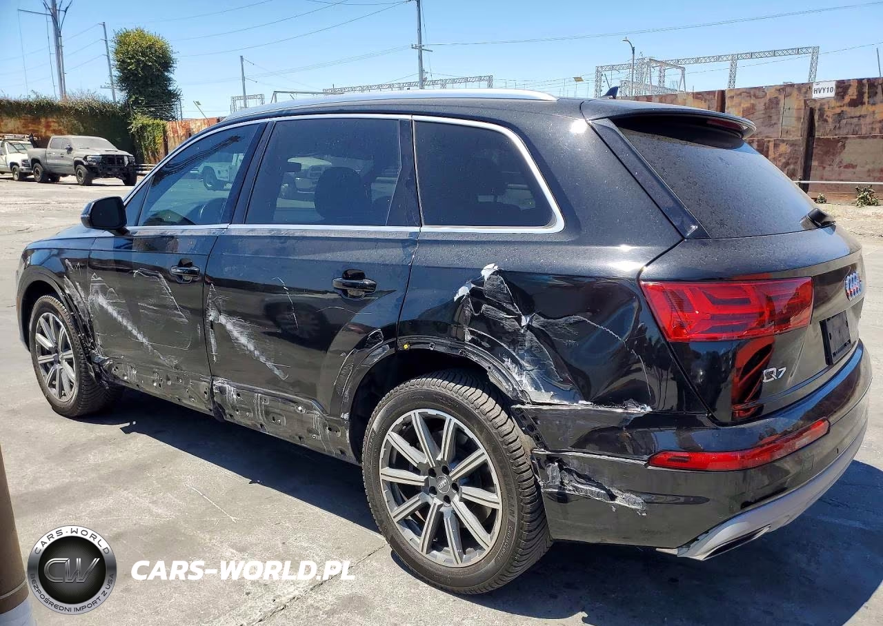 2018 Audi Q7 Premium Plus VIN:WA1LHAF72JD000330 - 2