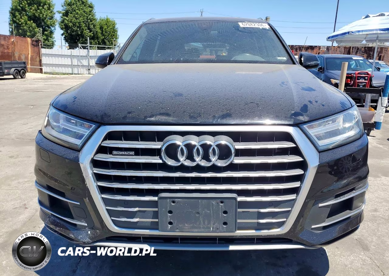 2018 Audi Q7 Premium Plus VIN:WA1LHAF72JD000330 - 5