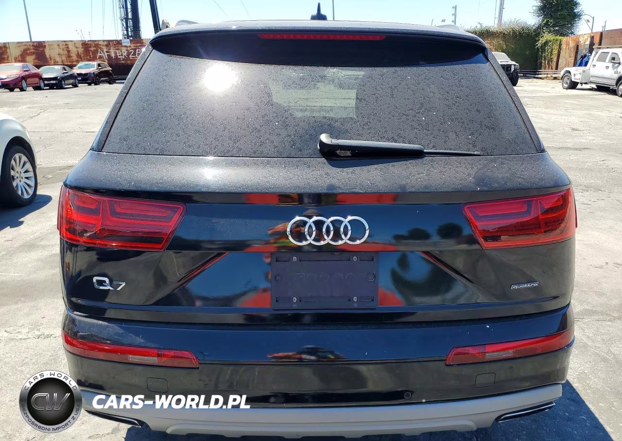2018 Audi Q7 Premium Plus VIN:WA1LHAF72JD000330 - 6