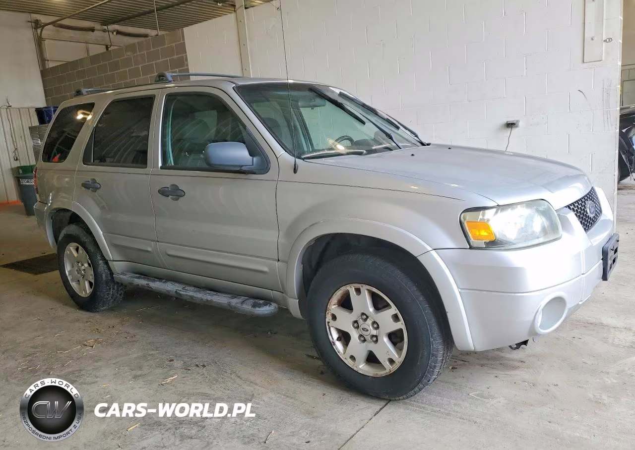 2007 Ford Escape Xlt VIN:1FMCU03167KA64642 - 4