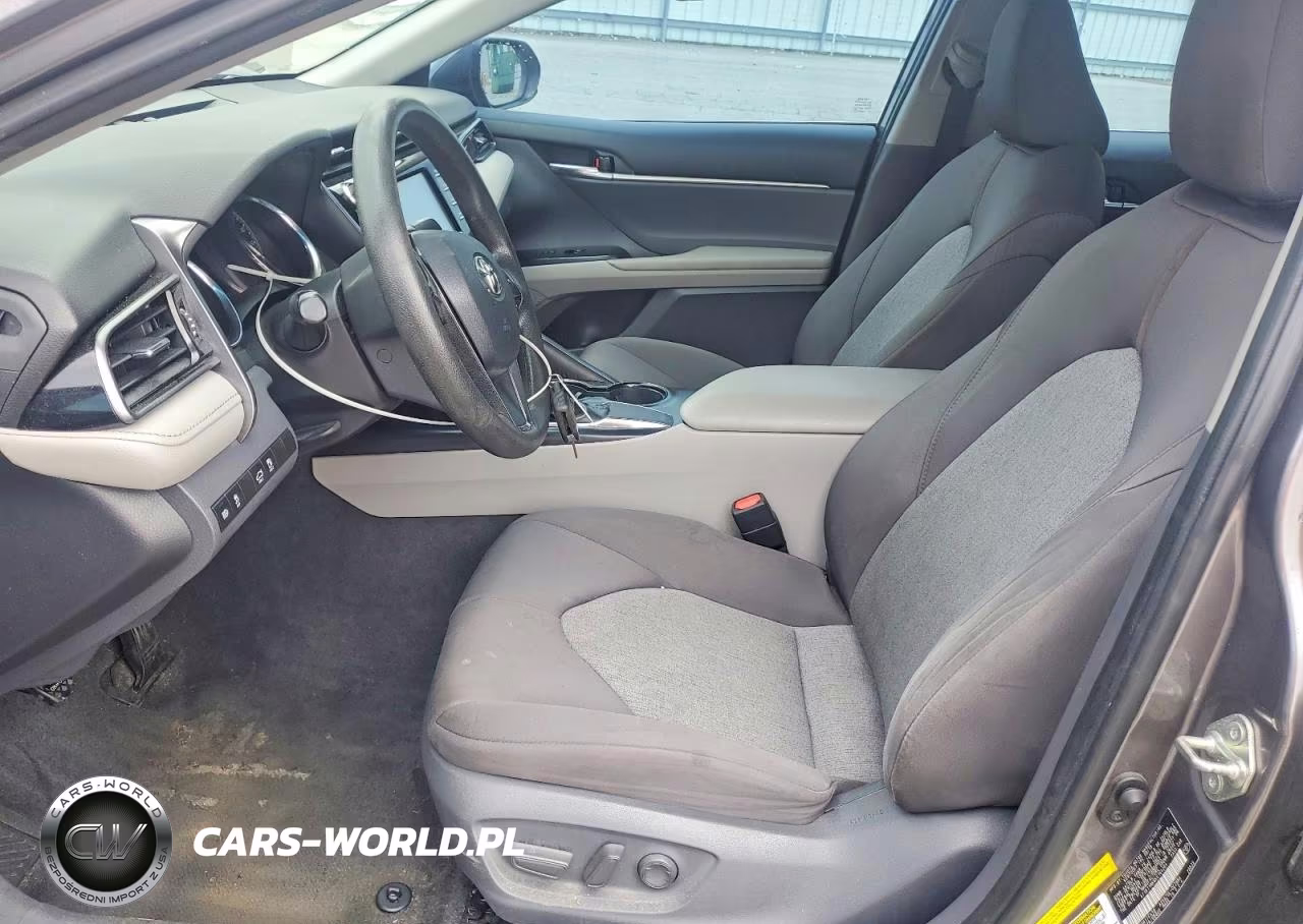 2019 Toyota Camry Le VIN:4T1B11HK6KU164264 - 7