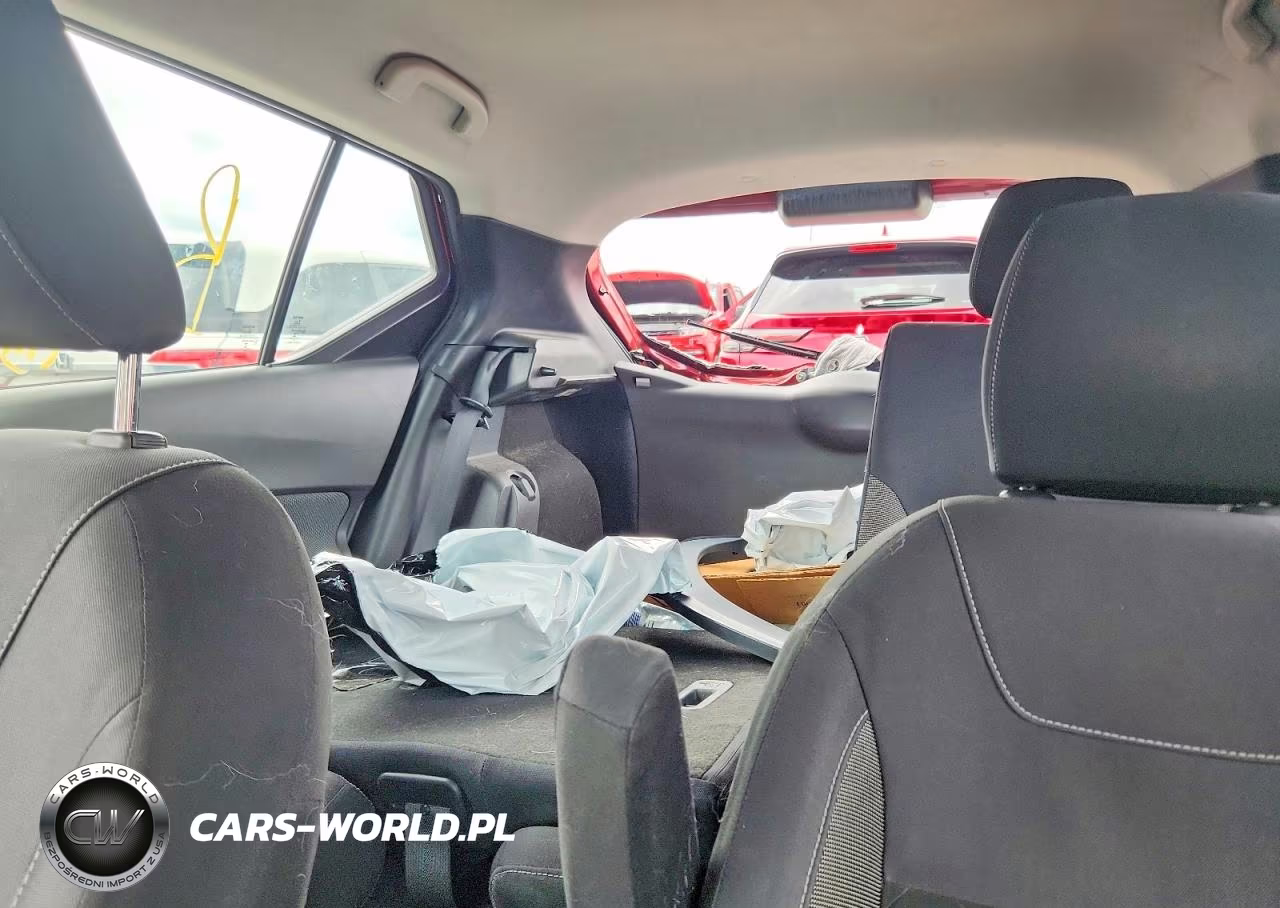 2019 Nissan Kicks Sv VIN:3N1CP5CU6KL538585 - 10