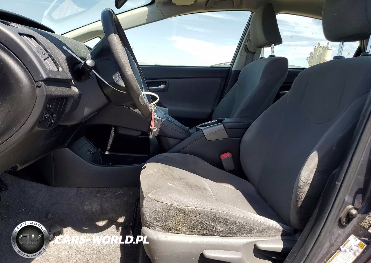 2013 Toyota Prius Three VIN:JTDKN3DU2D1691654 - 7