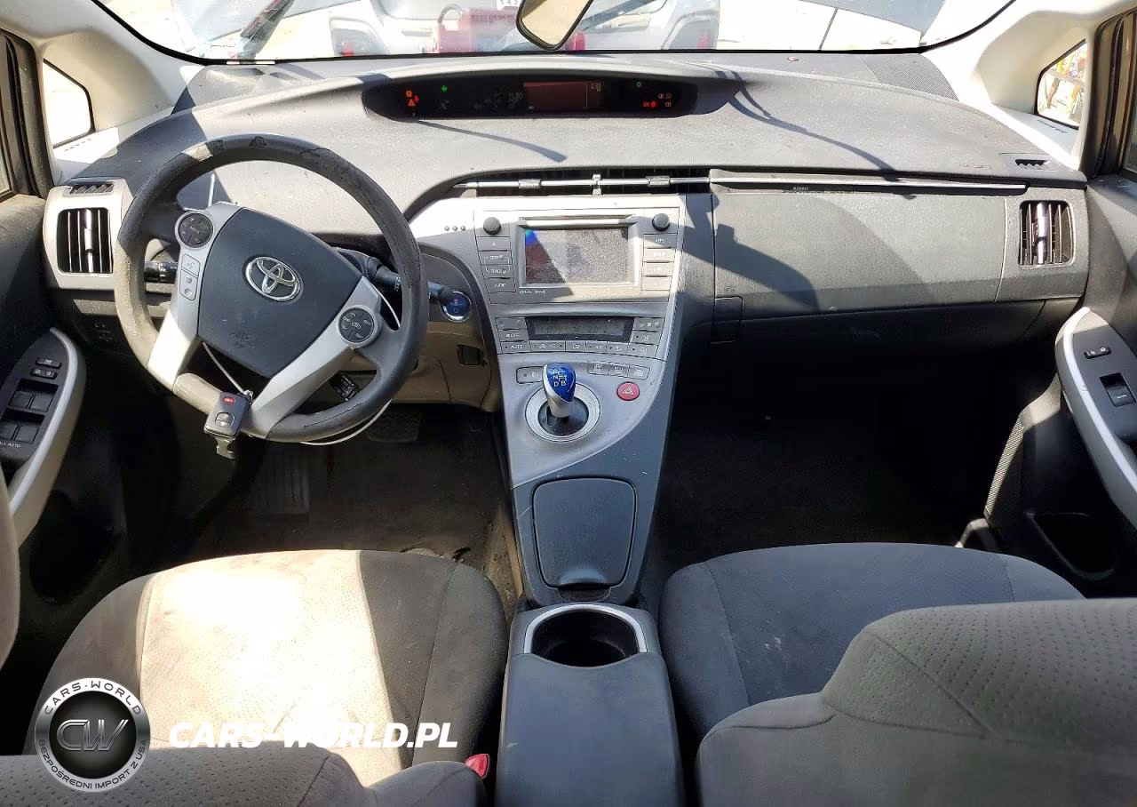 2013 Toyota Prius Three VIN:JTDKN3DU2D1691654 - 8