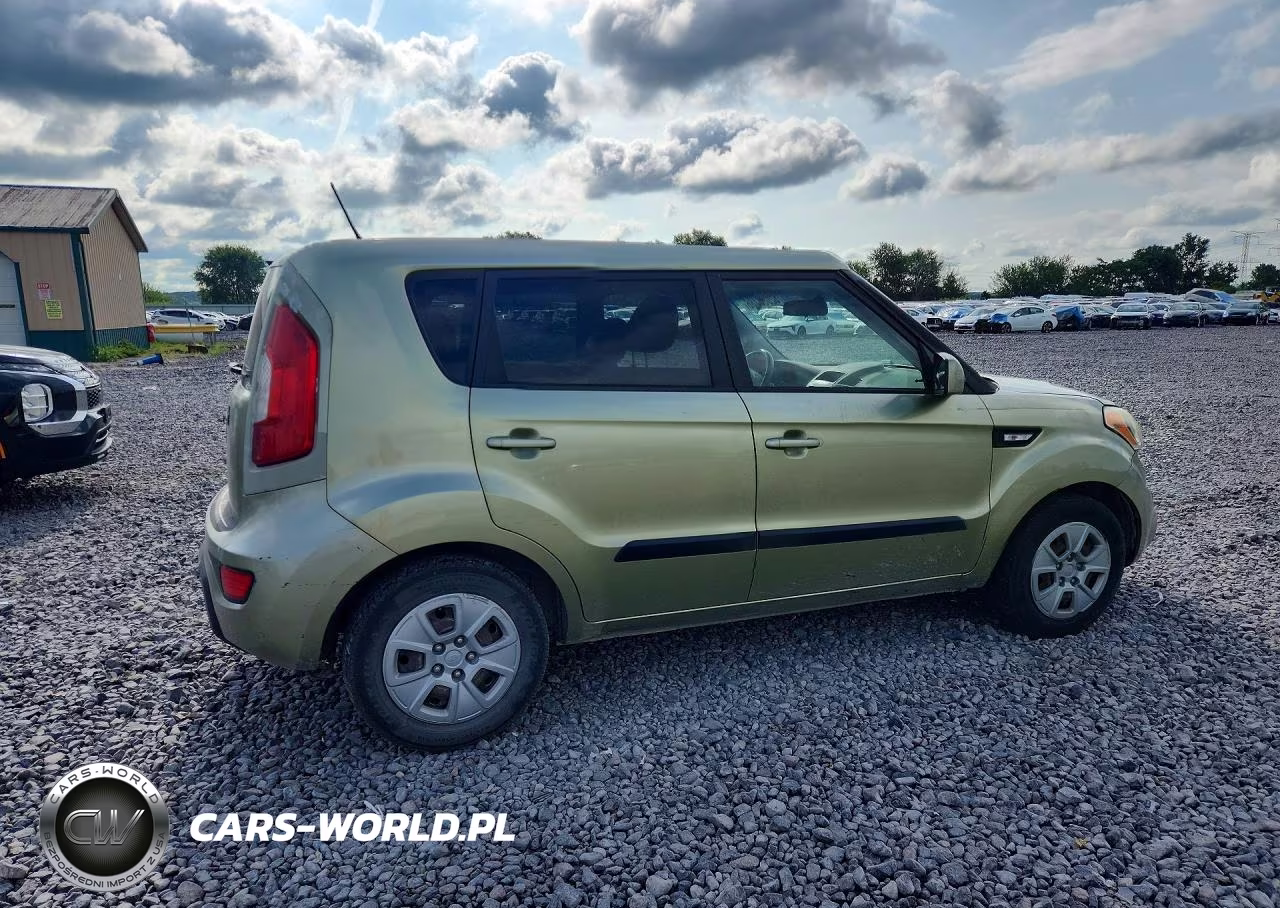 2012 Kia Soul Base VIN:KNDJT2A57C7431741 - 3