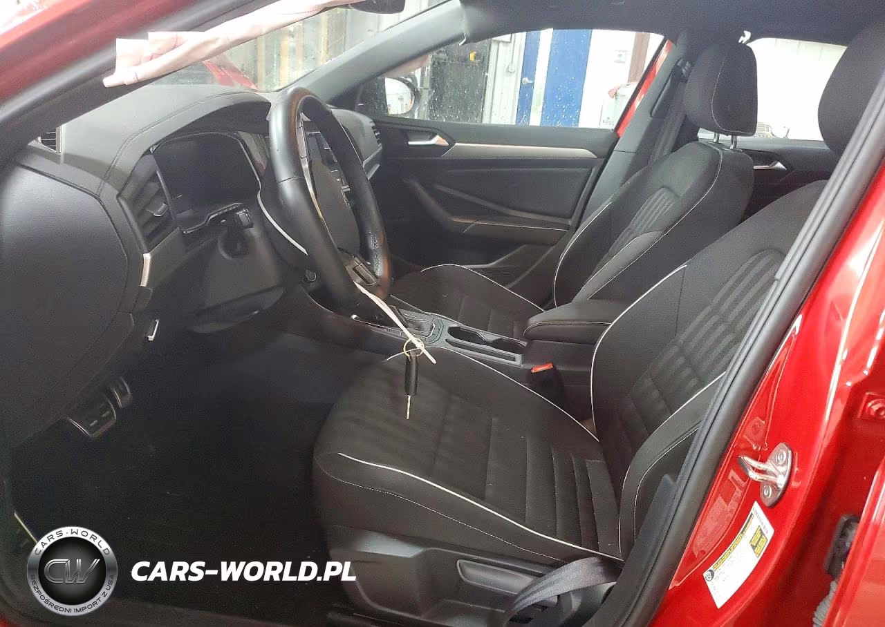 2024 Volkswagen Jetta Sport VIN:3VWBM7BU6RM081826 - 7