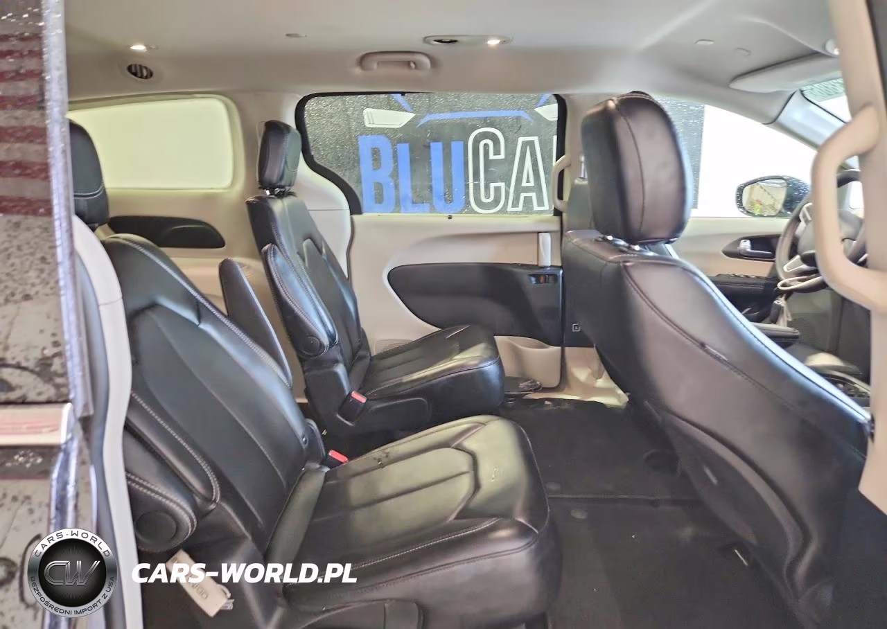 2024 Chrysler Pacifica Touring L VIN:2C4RC1BG2RR149429 - 11