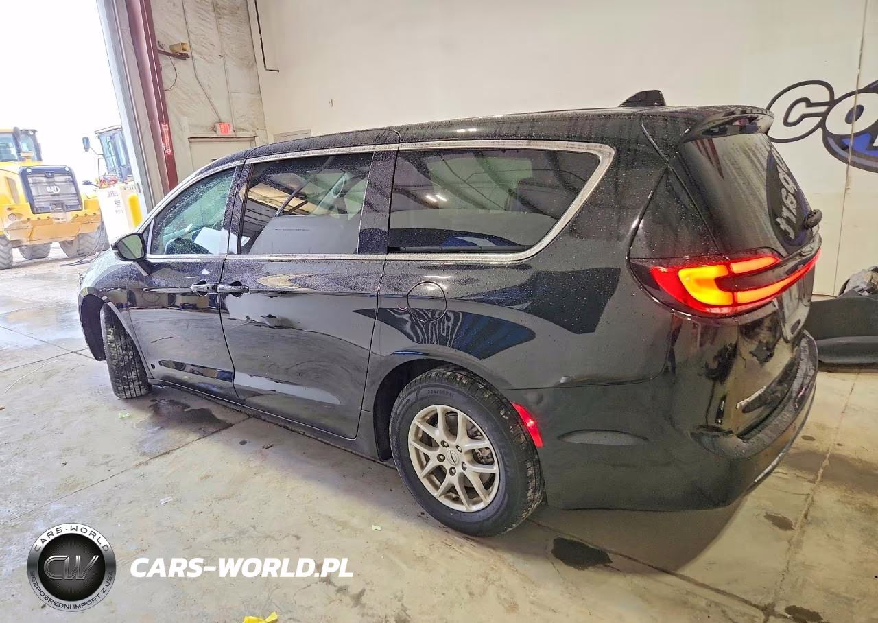 2024 Chrysler Pacifica Touring L VIN:2C4RC1BG2RR149429 - 2