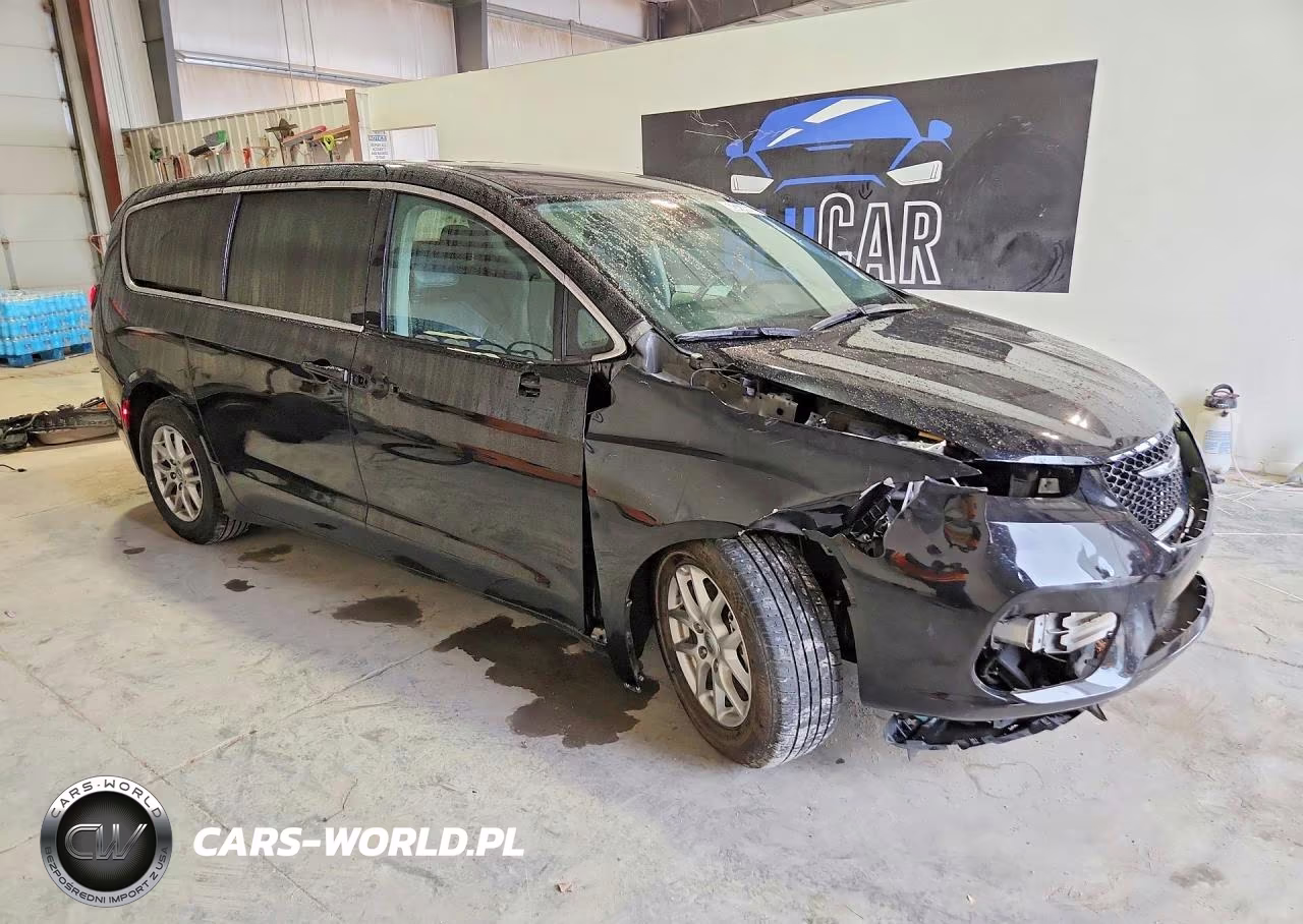 2024 Chrysler Pacifica Touring L VIN:2C4RC1BG2RR149429 - 4