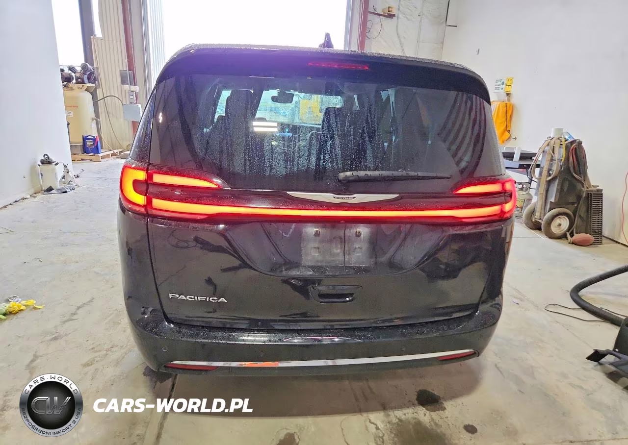 2024 Chrysler Pacifica Touring L VIN:2C4RC1BG2RR149429 - 6