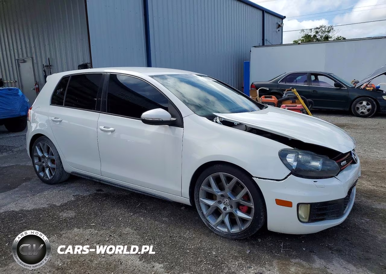 2013 Volkswagen Gti VIN:WVWHV7AJ8DW127943 - 4