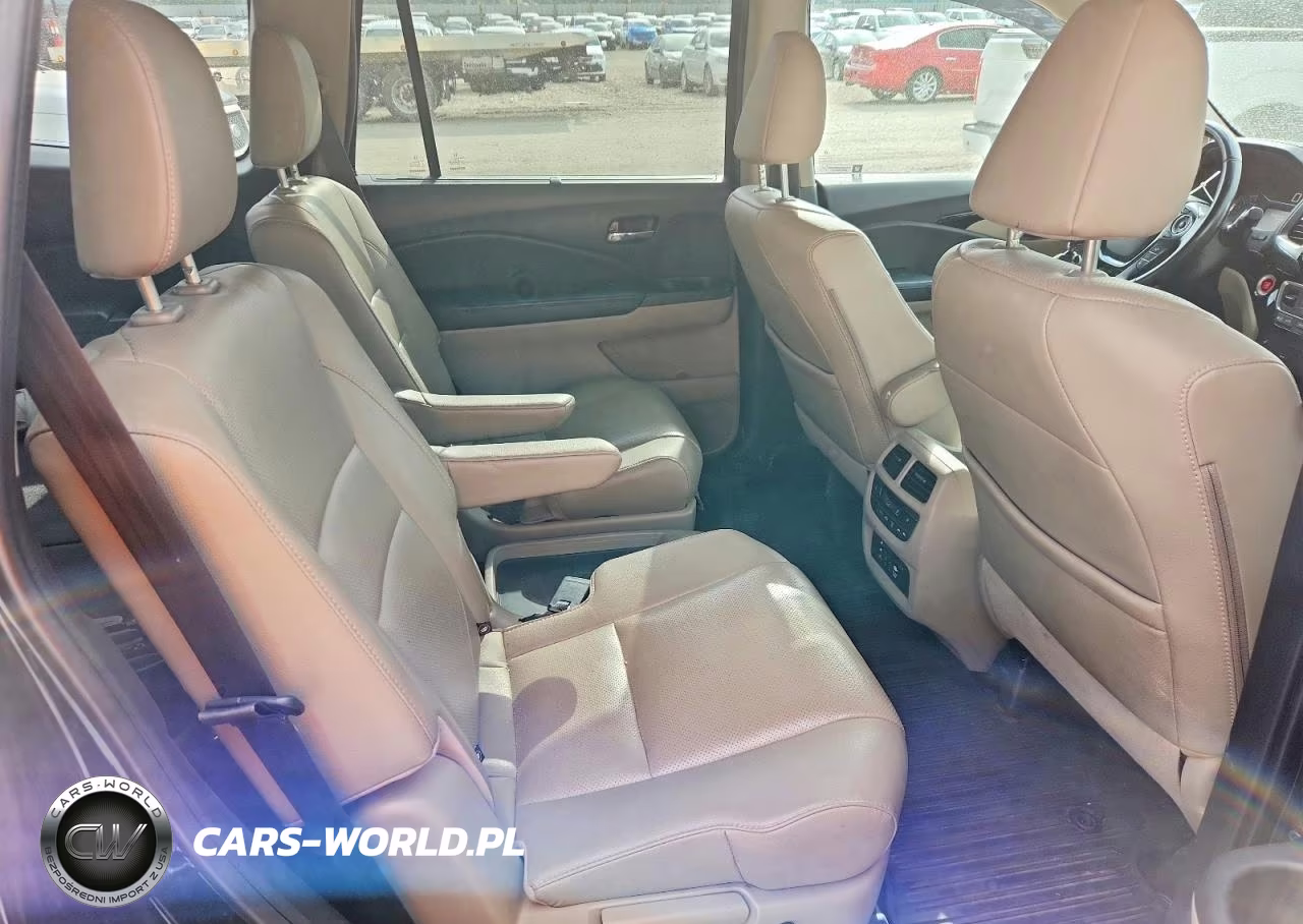 2016 Honda Pilot Elite VIN:5FNYF6H01GB066674 - 10