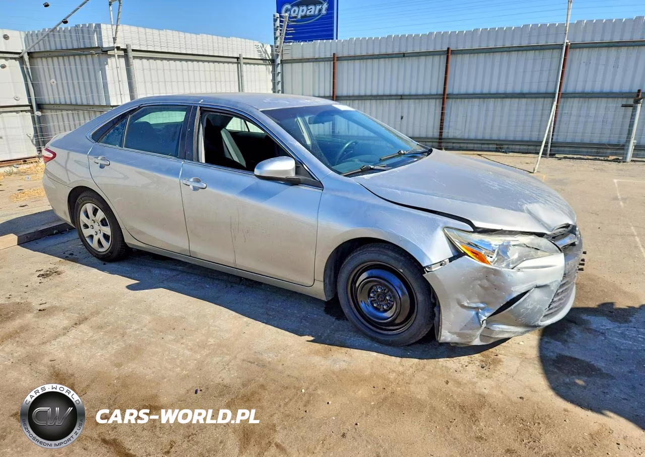 2015 Toyota Camry Le VIN:4T1BF1FK9FU908160 - 4