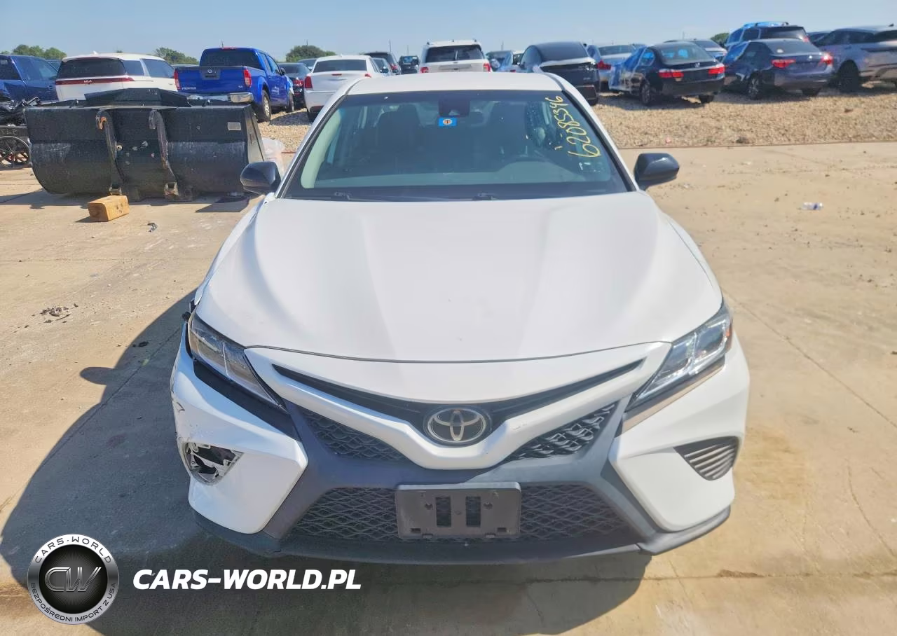 2020 Toyota Camry Se Nightshade VIN:4T1G11AK2LU354533 - 5