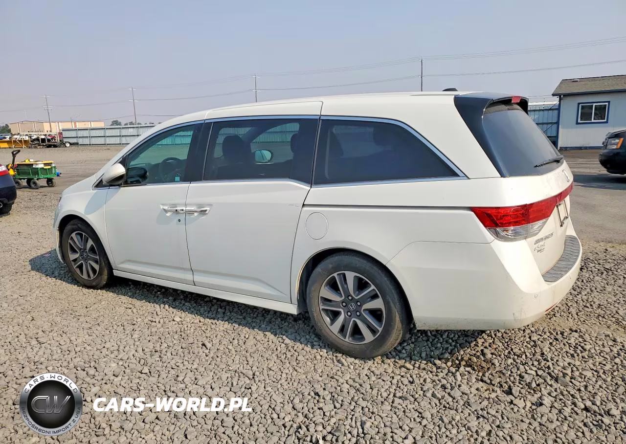 2016 Honda Odyssey Touring VIN:5FNRL5H97GB016996 - 2