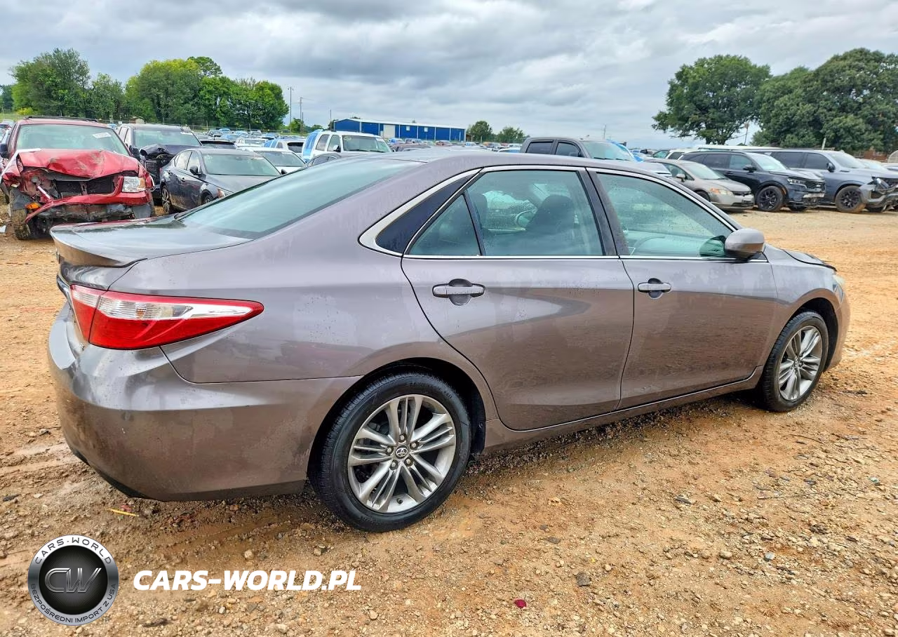 2017 Toyota Camry Se VIN:4T1BF1FK2HU327554 - 3