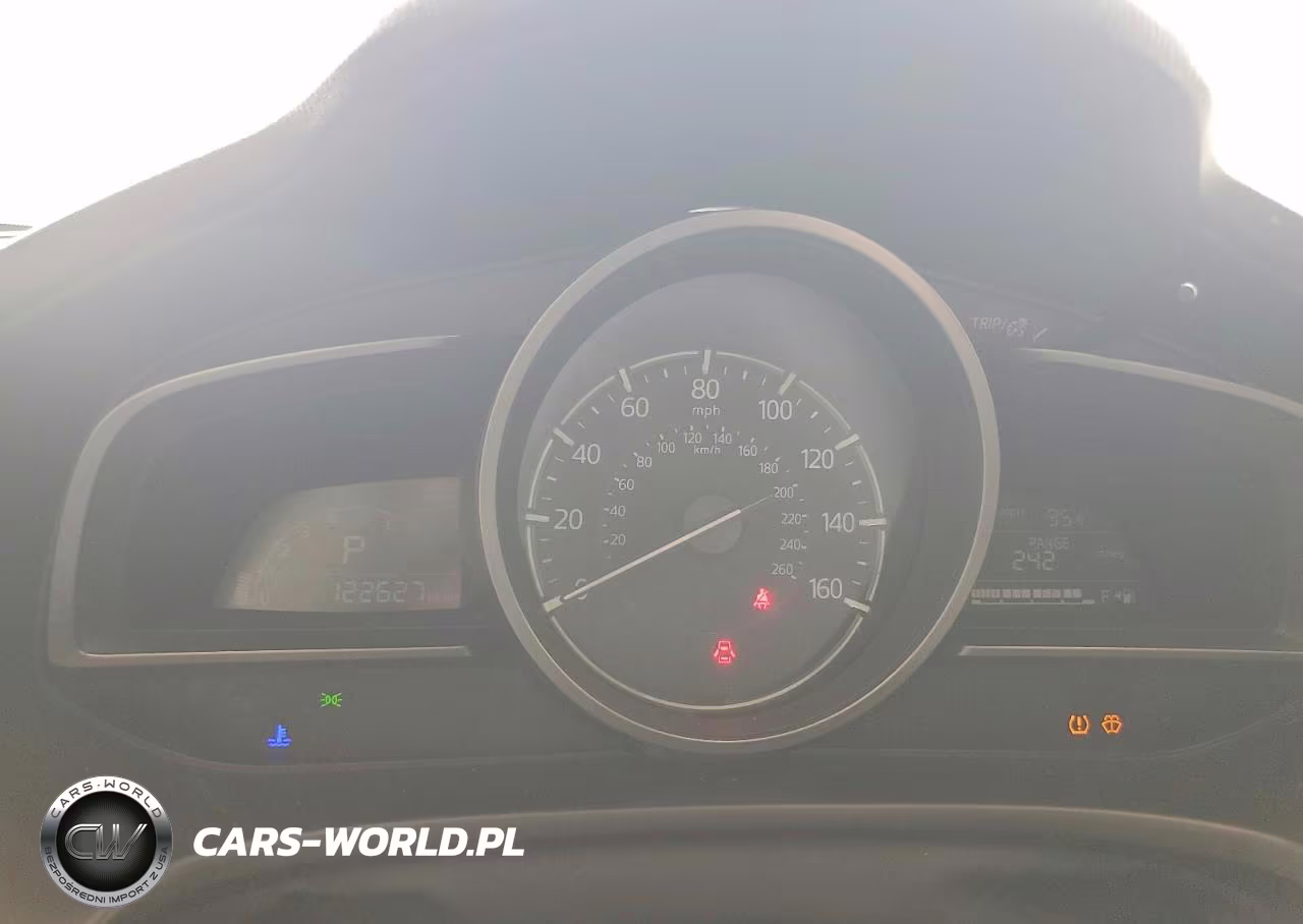 2018 Mazda 3 Sport VIN:3MZBN1U71JM161394 - 9