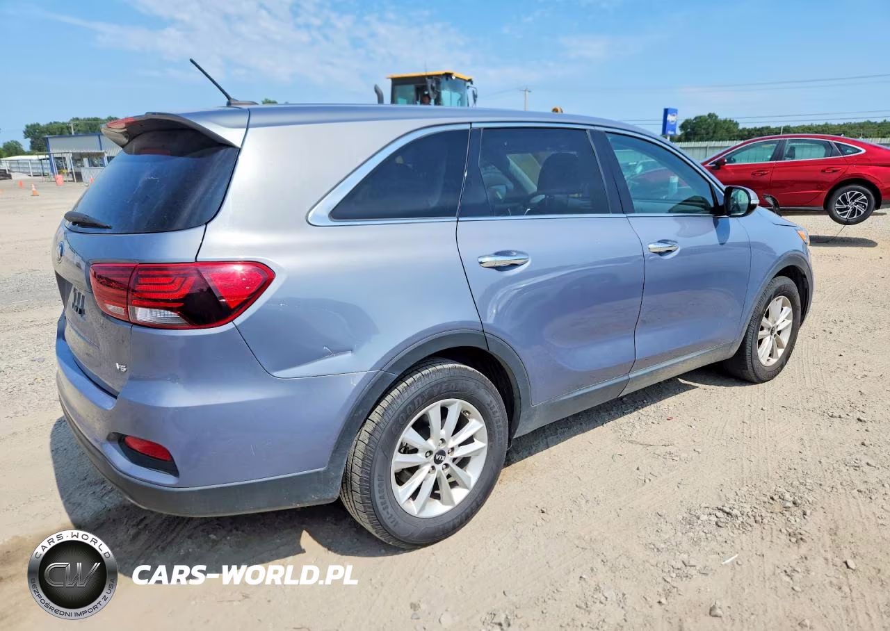 2020 Kia Sorento S VIN:5XYPG4A53LG612686 - 3