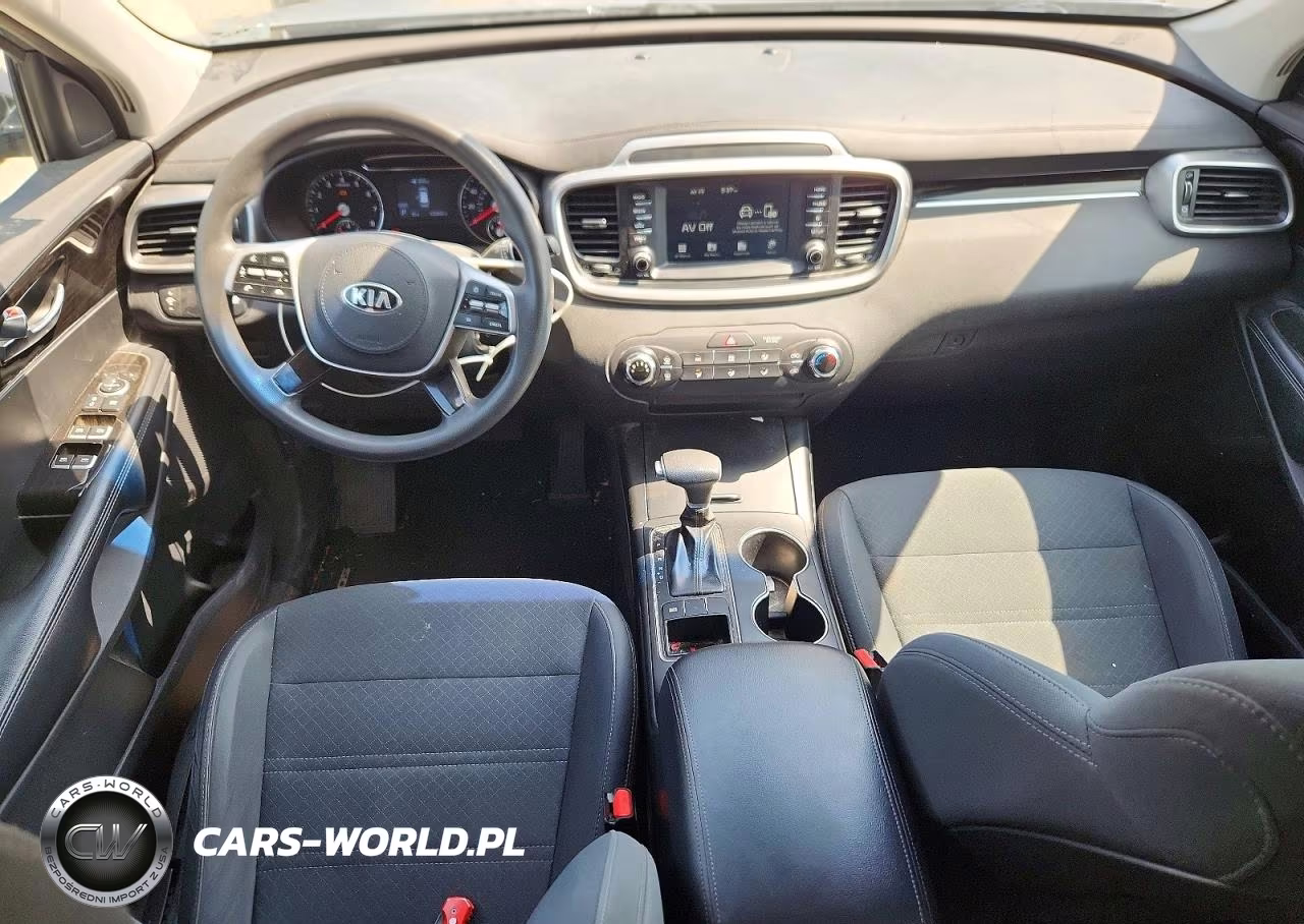 2020 Kia Sorento S VIN:5XYPG4A53LG612686 - 8