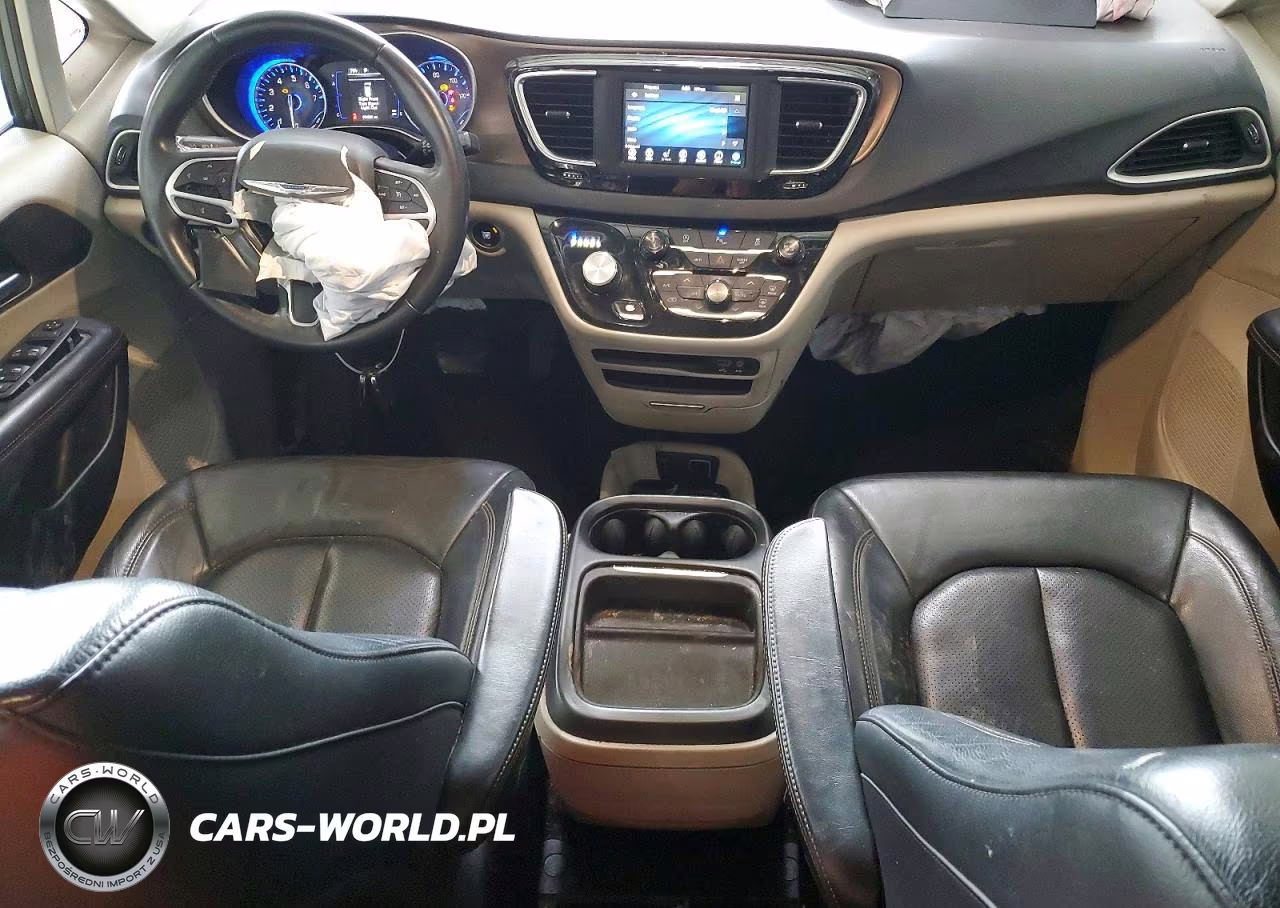 2018 Chrysler Pacifica Touring L VIN:2C4RC1BG7JR193835 - 8
