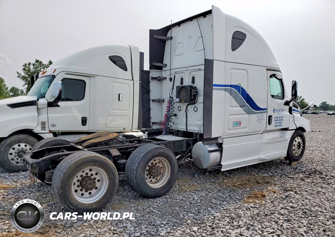 2020 Freightliner Cascadia 126 VIN:1FUJHHDR6LLKT2456 - 3