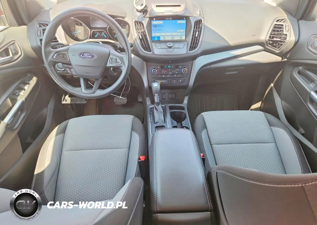 2017 Ford Escape Se VIN:1FMCU9G93HUA82199 - 8
