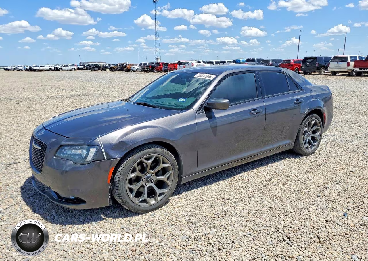 2018 Chrysler 300 S VIN:2C3CCABG1JH214551 - 1