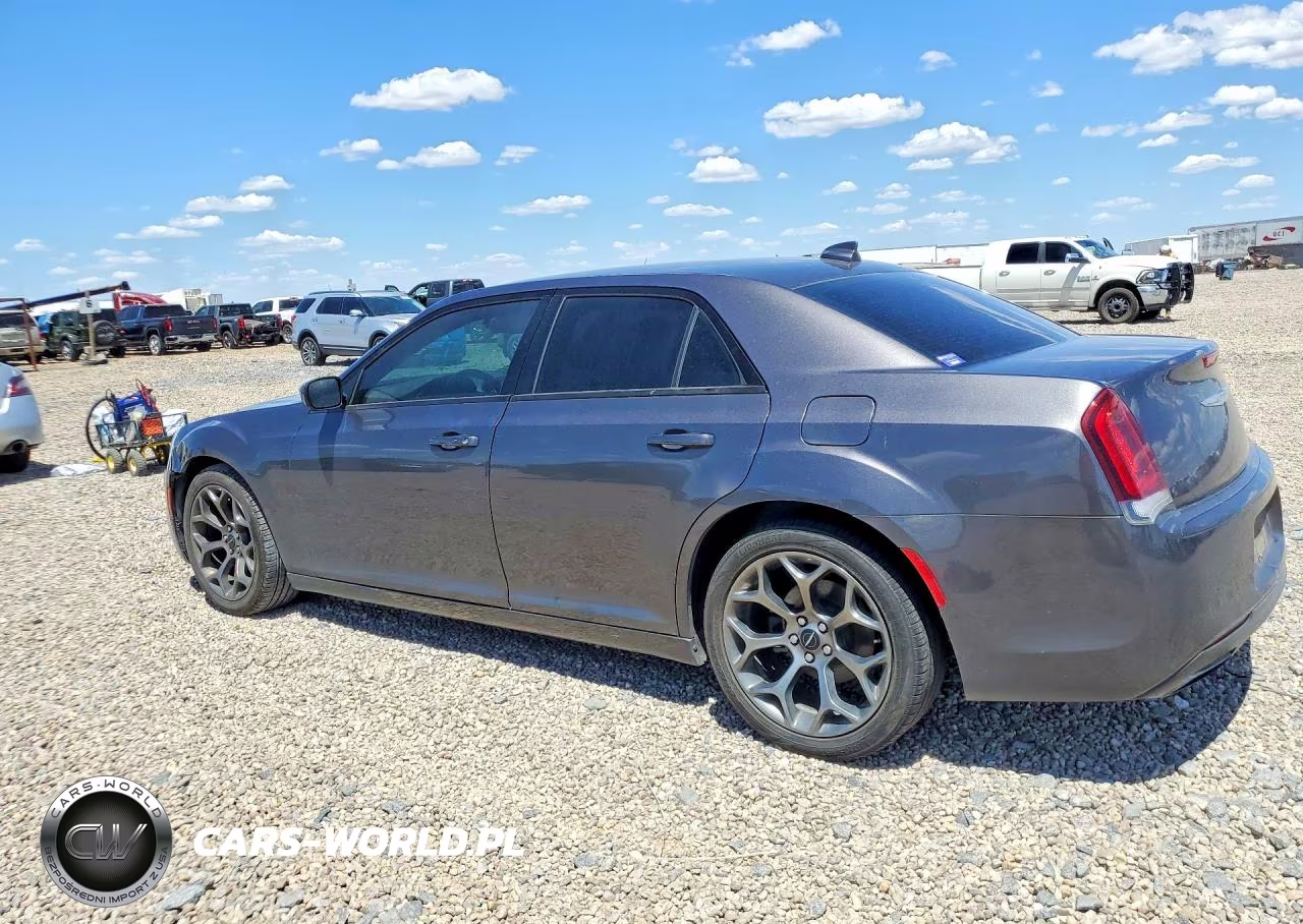 2018 Chrysler 300 S VIN:2C3CCABG1JH214551 - 2