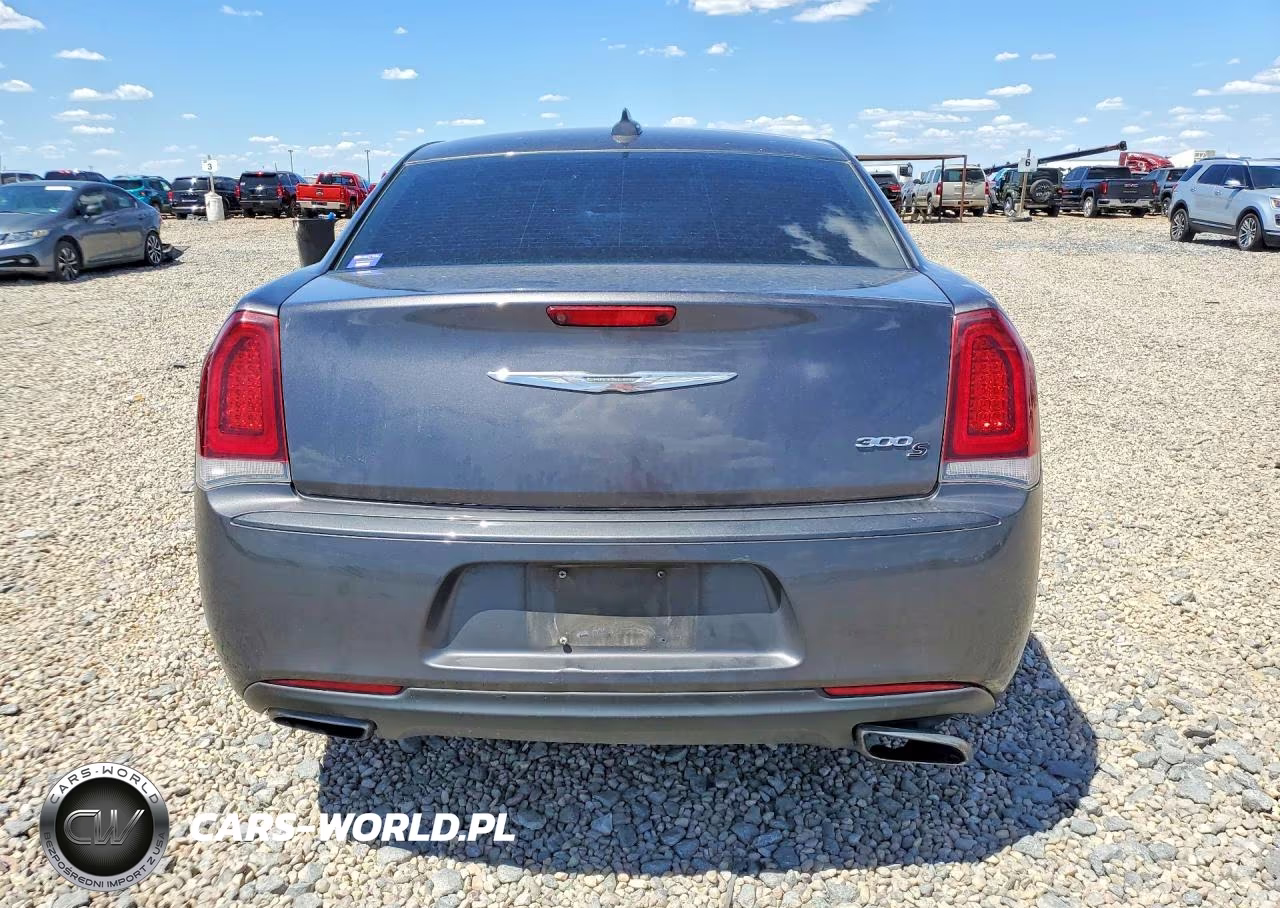 2018 Chrysler 300 S VIN:2C3CCABG1JH214551 - 6