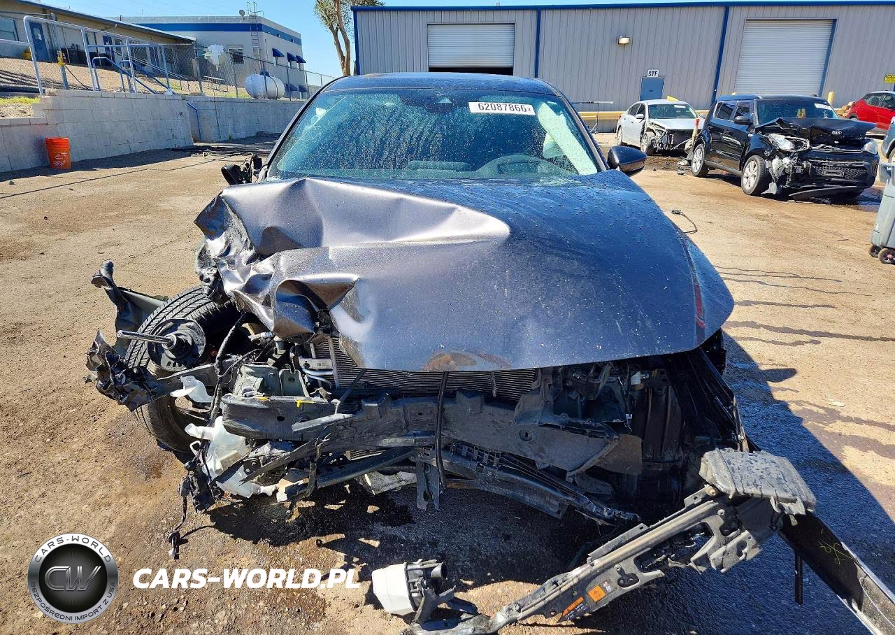 2019 Mazda 3 Premium VIN:3MZBPAEM2KM112219 - 5