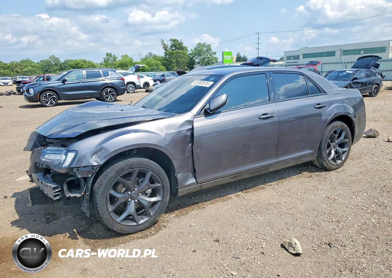 2023 Chrysler 300 S – zdjęcie 1 z 12