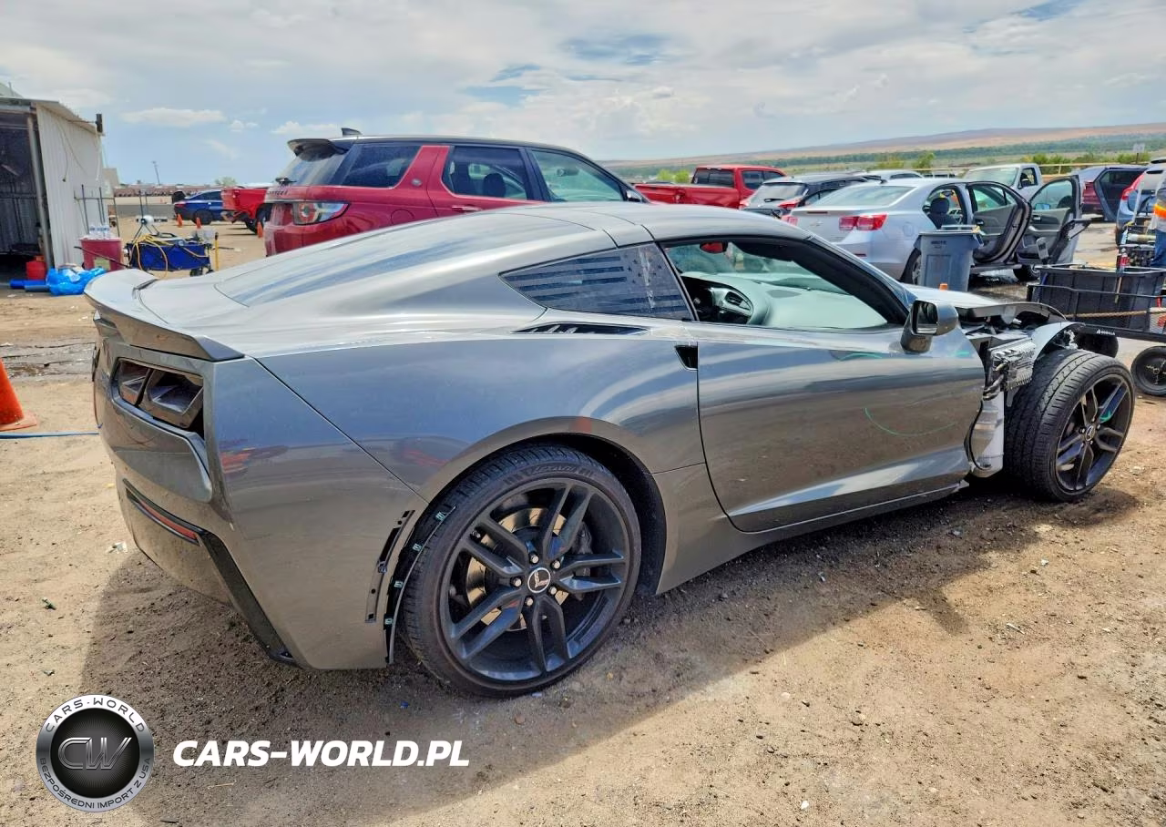 2015 Chevrolet Corvette Stingray Z51 3Lt VIN:1G1YM2D72F5112961 - 3