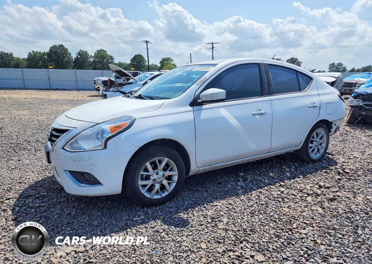 2018 Nissan Versa Sv – zdjęcie 1 z 12