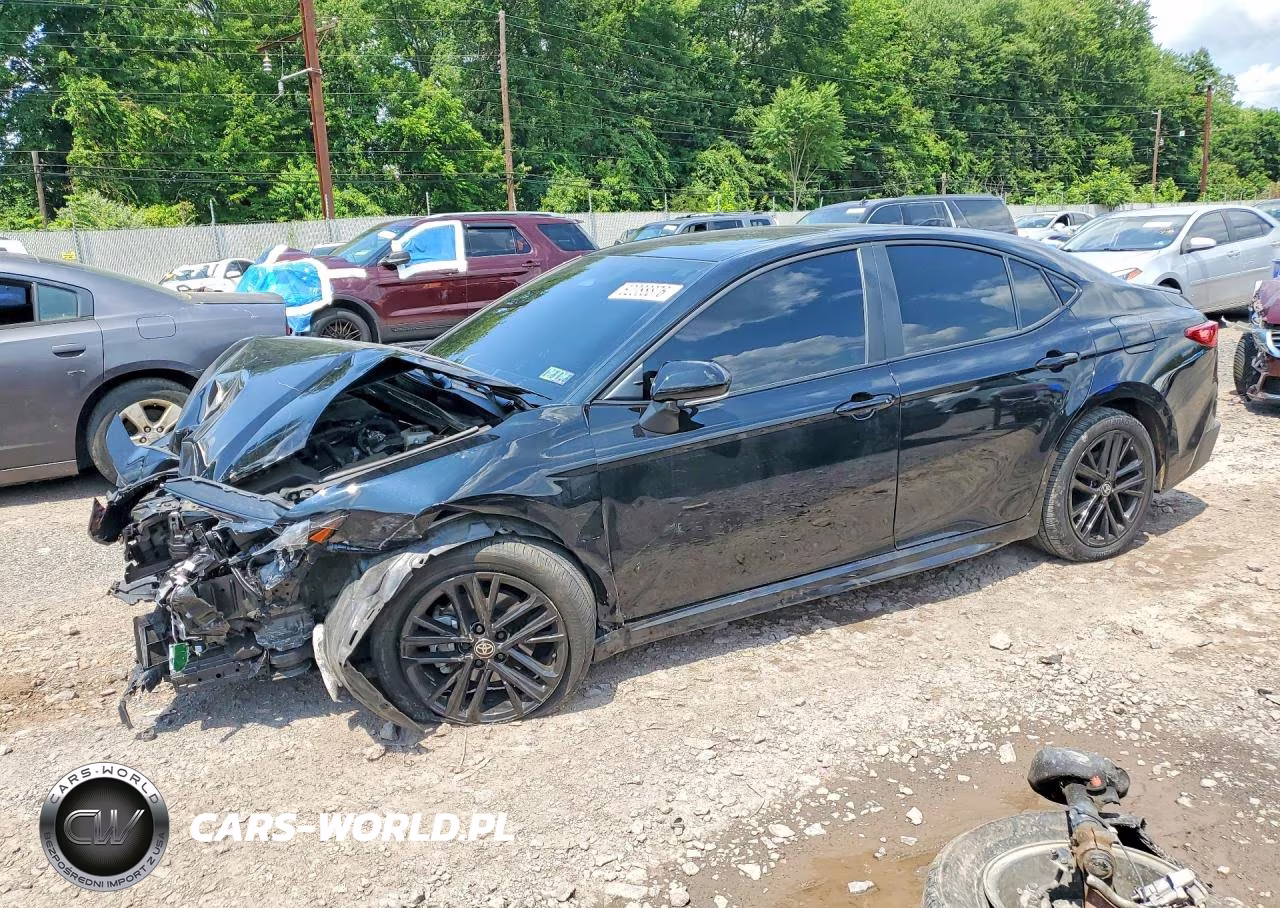 2025 Toyota Camry Se – zdjęcie 1 z 12
