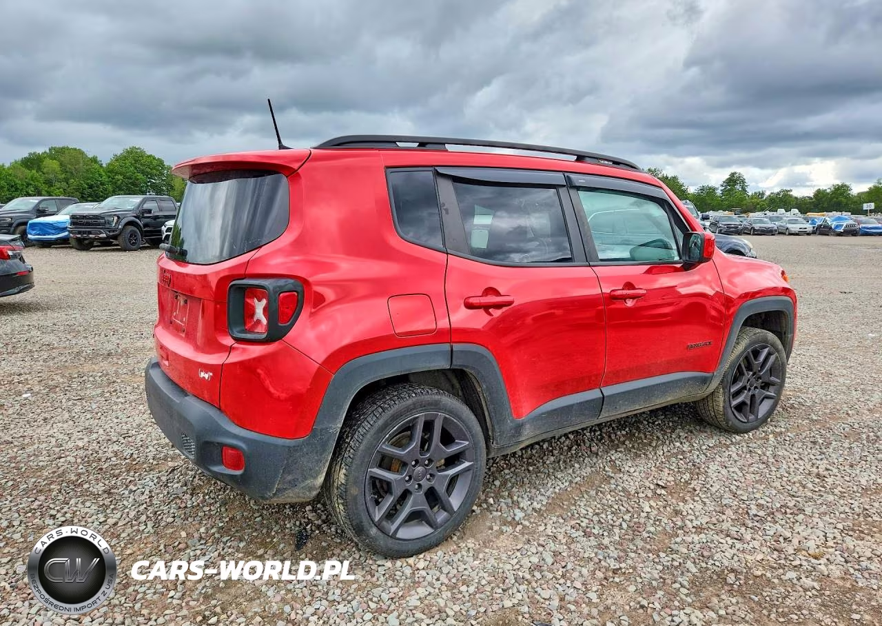 2022 Jeep Renegade Latitude VIN:ZACNJDB10NPN69638 - 3