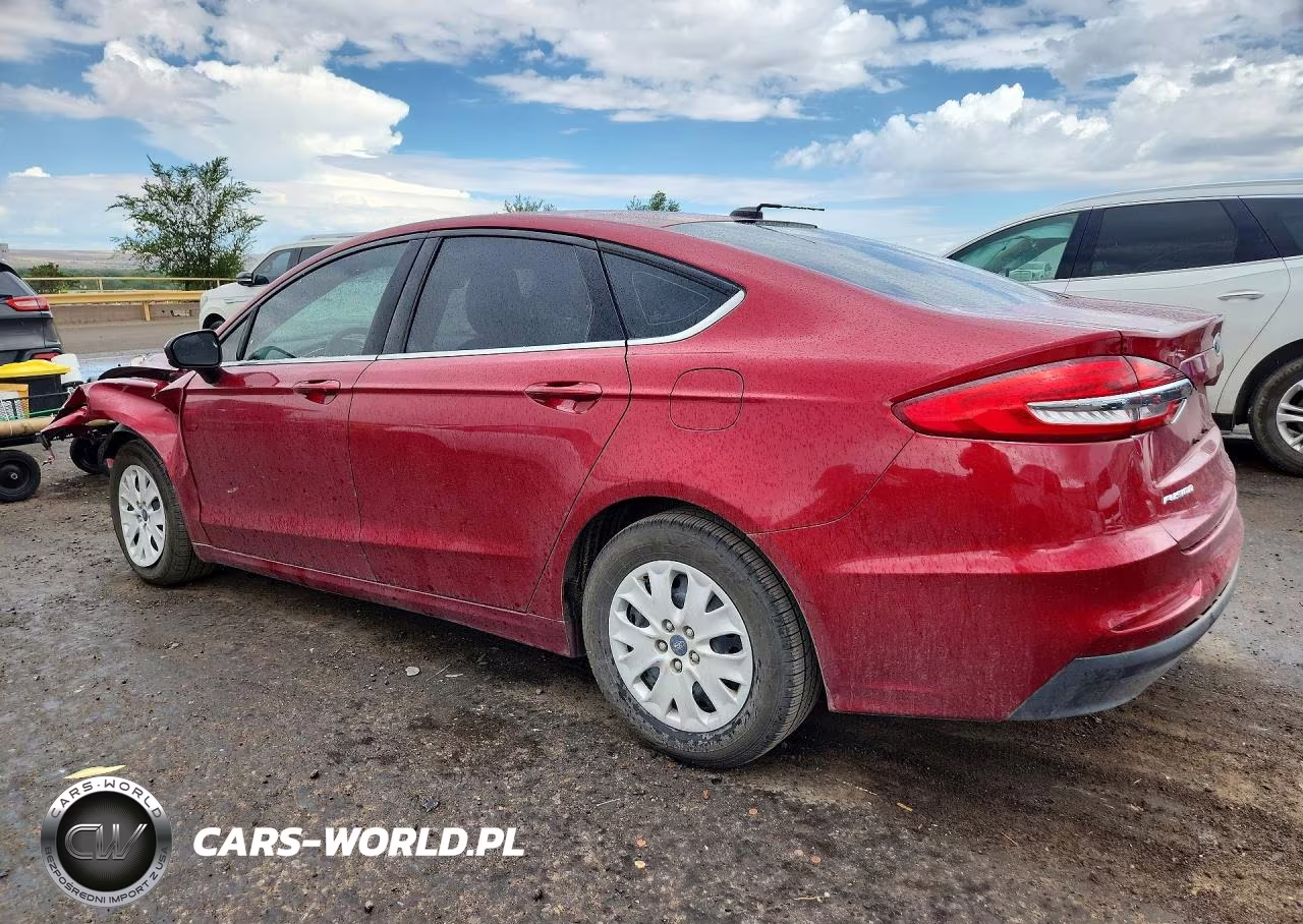2019 Ford Fusion S VIN:3FA6P0G75KR176818 - 2