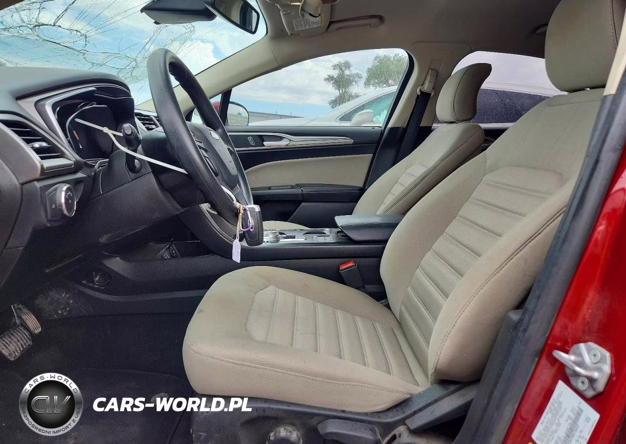 2019 Ford Fusion S VIN:3FA6P0G75KR176818 - 7