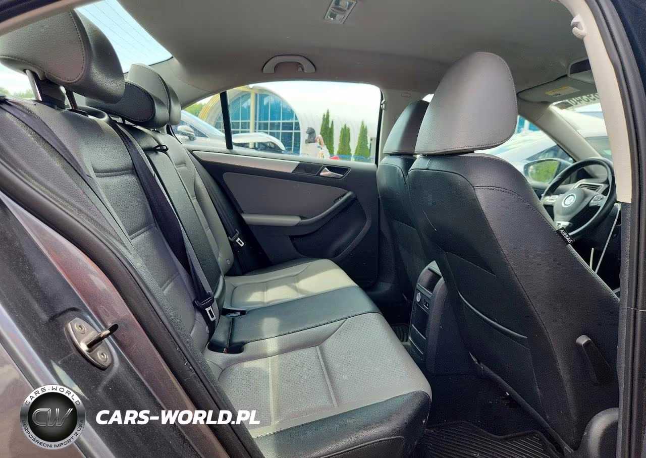 2013 Volkswagen Jetta Hybrid VIN:3VW637AJ8DM263208 - 10